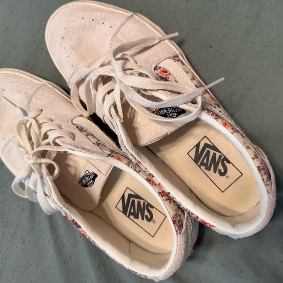 Vans Women's Off-White Floral Sneakers - Picture 1 of 3